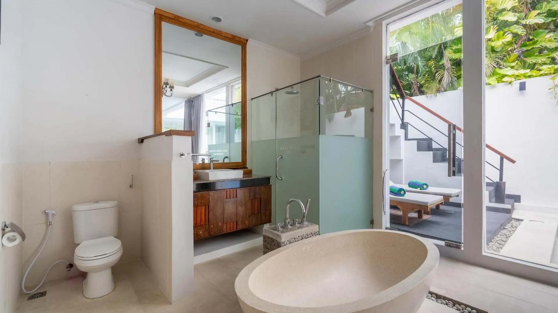 Bali Road House Villa Seminyak