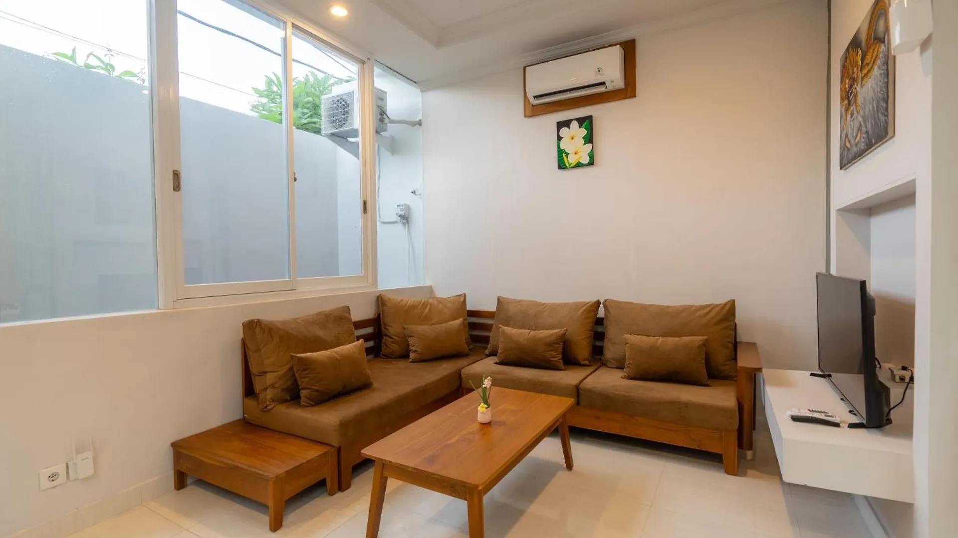 Bali Road House Villa Seminyak